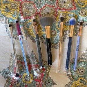 Assorted Make Up Brushes